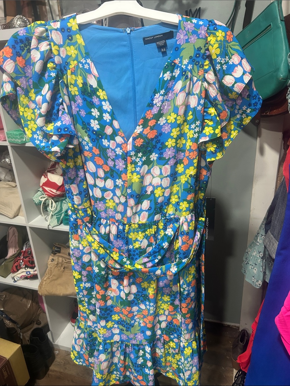 Maggy London Blue Floral Midi Dress (12) PTP 21” L 38”